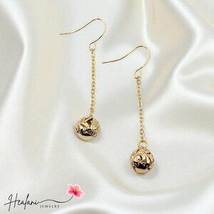 Hawaiian Carved Maile Dangling Ball Earrings